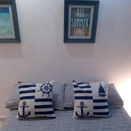 Los Cisnes Beach Studio 100M Playa Appartement Benalmádena Buitenkant foto