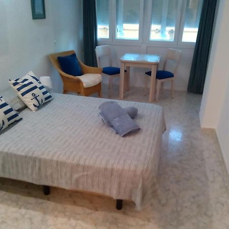 Los Cisnes Beach Studio 100M Playa Appartement Benalmádena Buitenkant foto