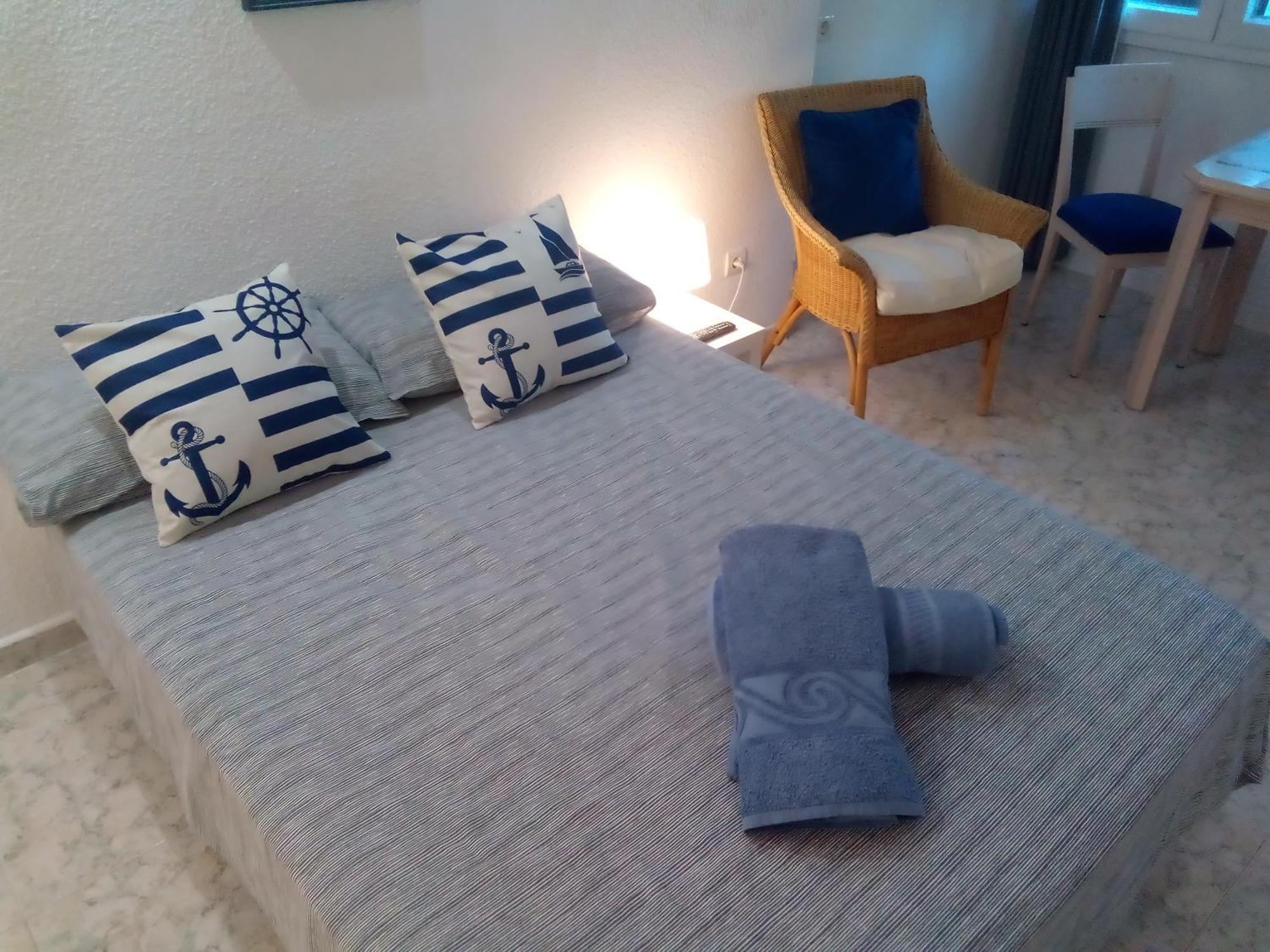 Los Cisnes Beach Studio 100M Playa Appartement Benalmádena Buitenkant foto